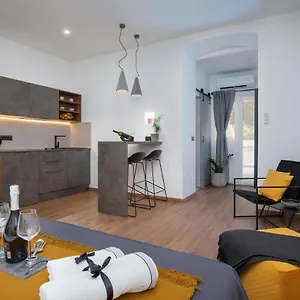 Deluxe Rooms&apartments Korzo Appartement