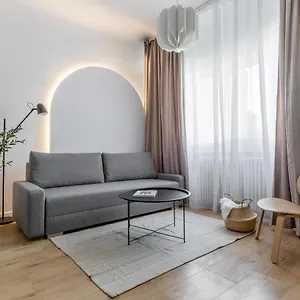 https://old-town-quiet-1br.bucharesthotelsnow.com