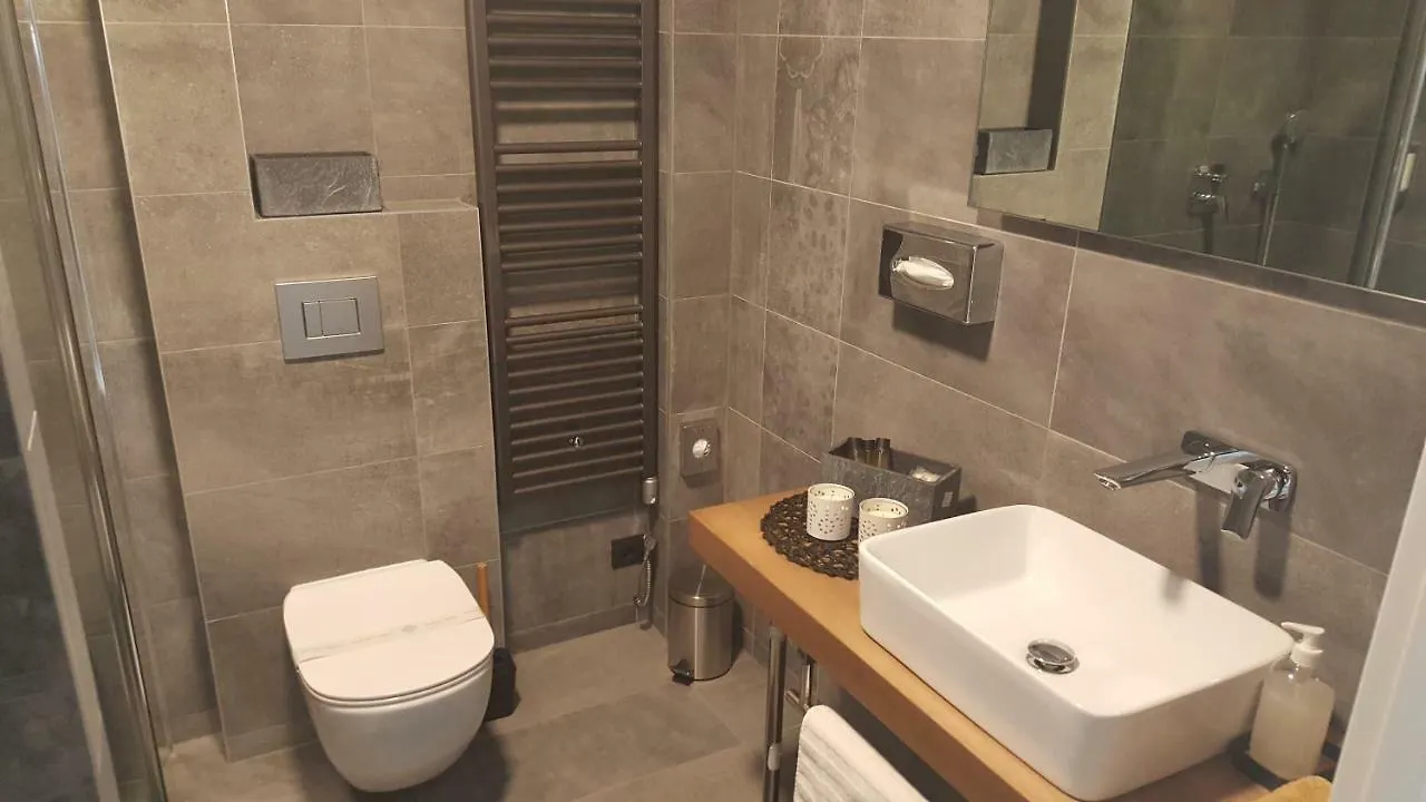 Appartement Apartman Vip, With Free Garage Parking Pula
