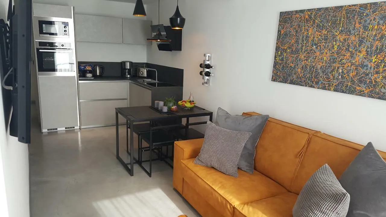 Apartman Vip, With Free Garage Parking Pula 0*,
