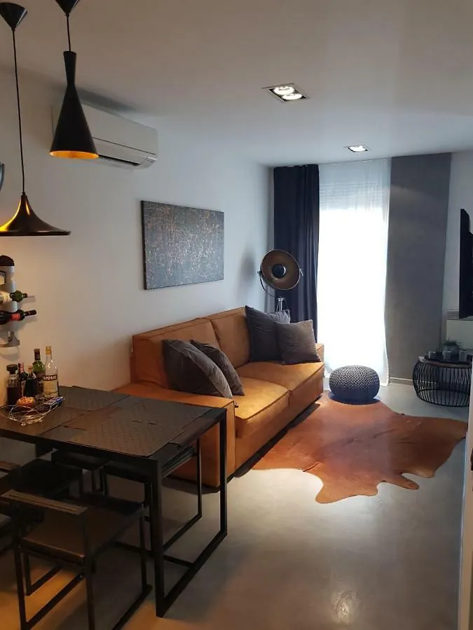 Apartman Vip, With Free Garage Parking Pula Appartement